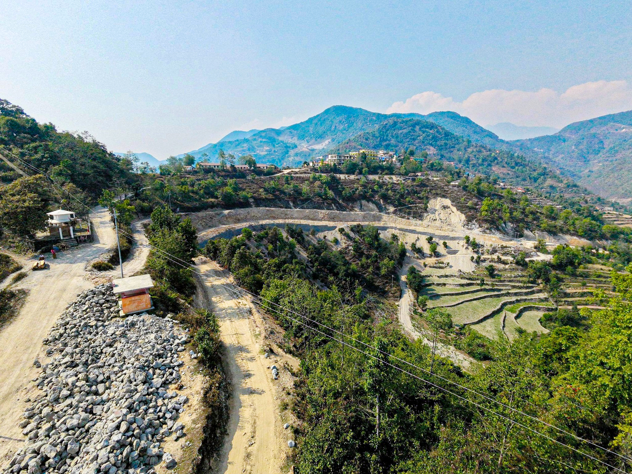 जलजला-सिसाखानी सडक स्तरोन्नति