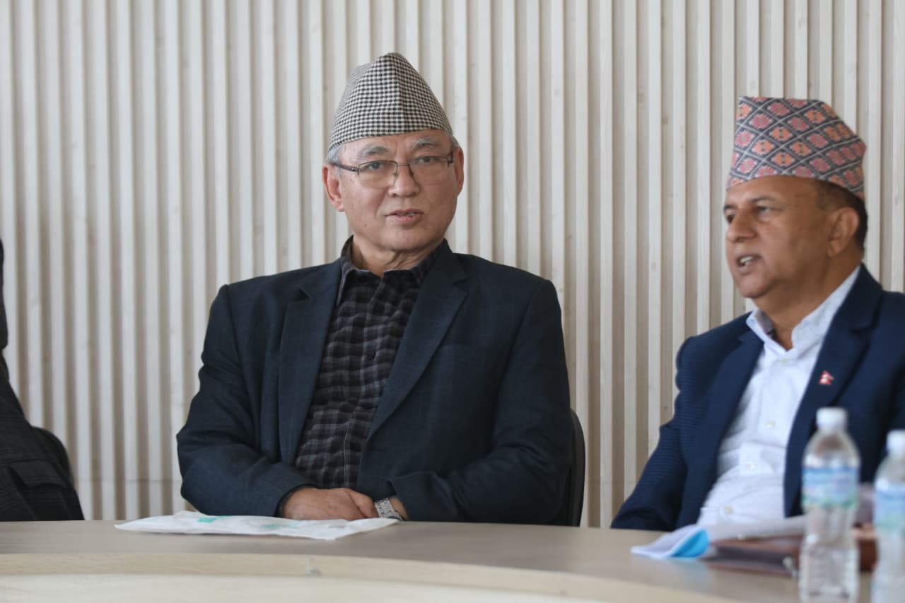 एमाले पुनर्गठन कार्यदलको प्रतिवेदन लेखनको जिम्मा बादल र शंकर पोखरेललाई