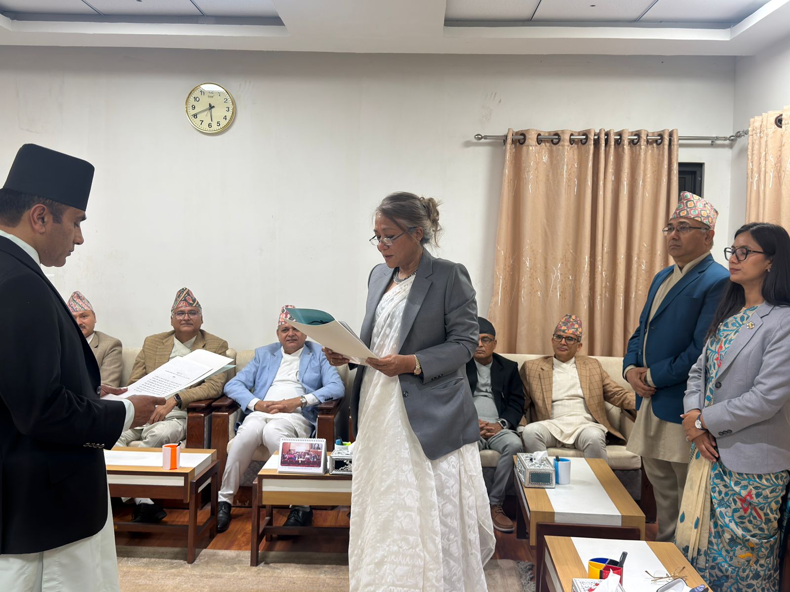 कामु प्रधानन्यायाधीशसमक्ष महान्यायाधिवक्ता कँडेलको शपथ