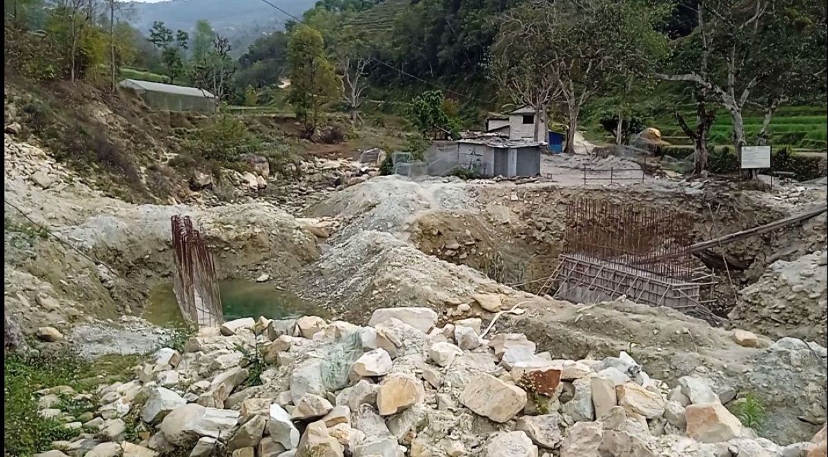 वर्षमा सक्नुपर्ने मल्याङ्दीखोला मोटरेबल पुलको काम २५ प्रतिशत मात्र