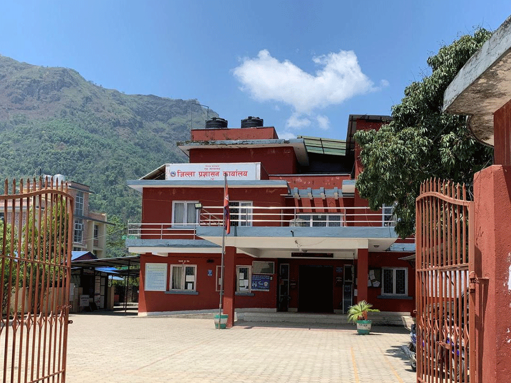 तनहुँमा घरमै पुगेर राहदानी वितरण