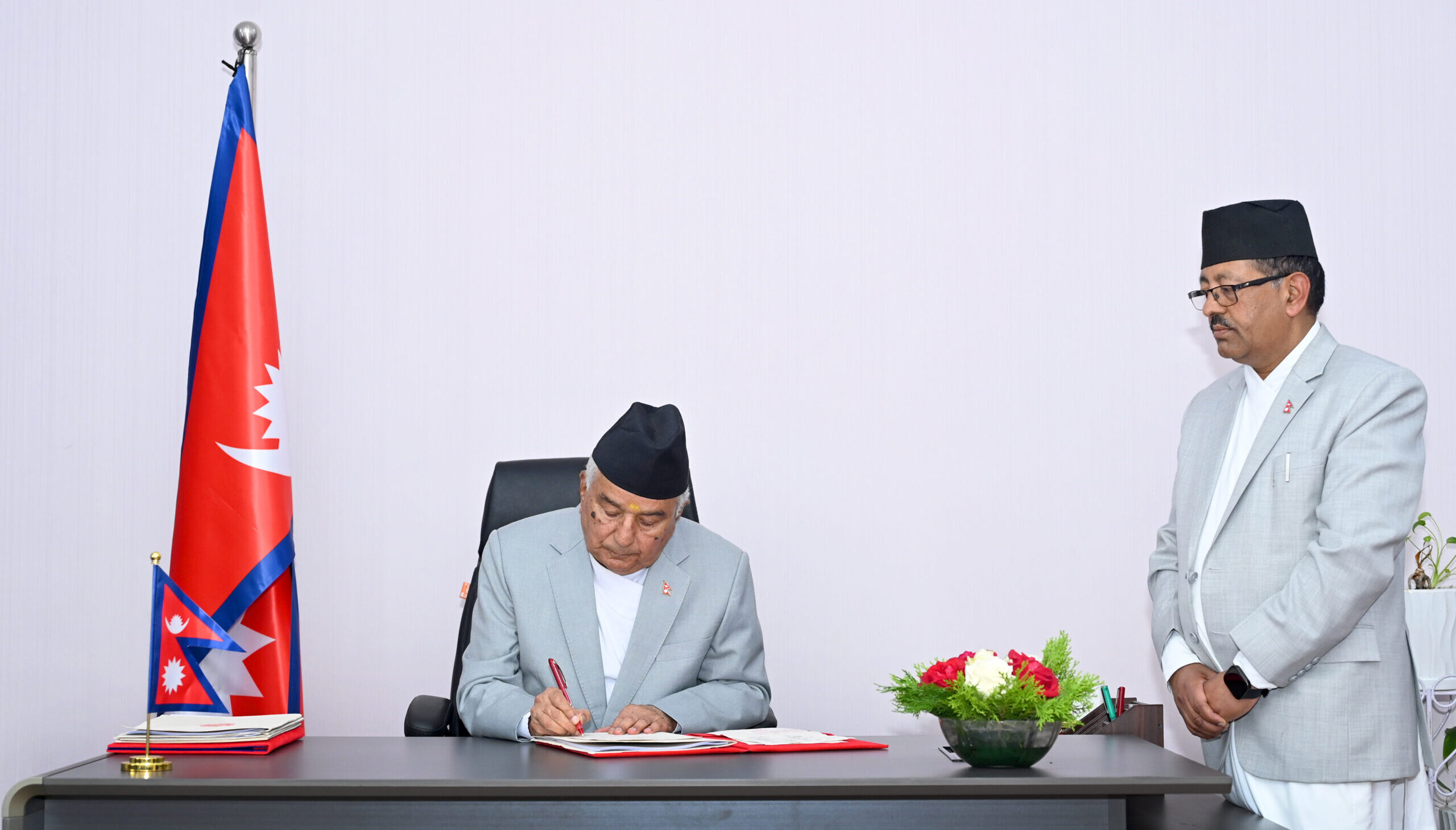 राष्ट्रपतिद्वारा संसद्‌को अधिवेशन आह्वान