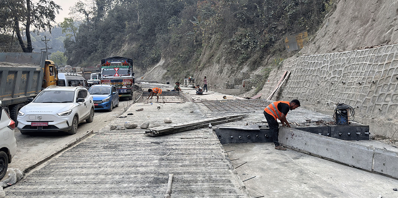 नारायणगढ–बुटवल सडकः दाउन्नेमा एकतर्फी ढलानको काम सकियो