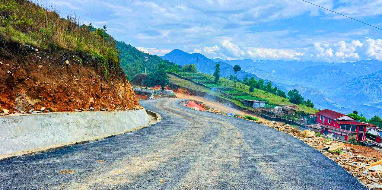 ११ वर्षपछि ग्रामीण सडक कालोपत्र