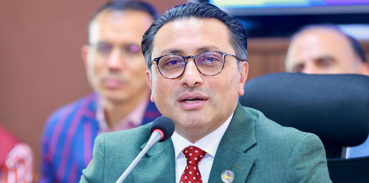 विद्युतीय सवारीसाधन भन्सार प्रकरणमा अर्थमन्त्रीलाई जोडिएको भन्दै सचिवालयको आपत्ति