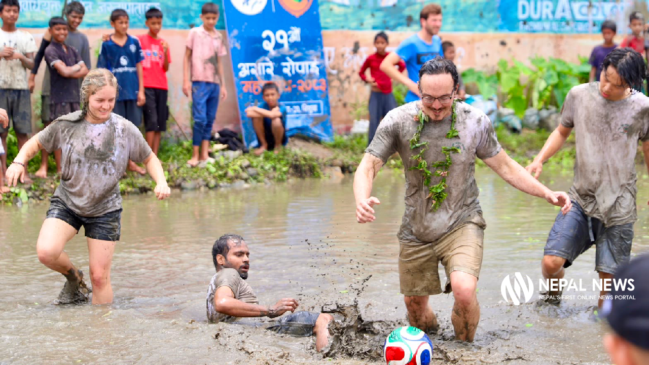 पोखरामा २१ औँ रोपाइँ महोत्सव [फोटो फिचर]