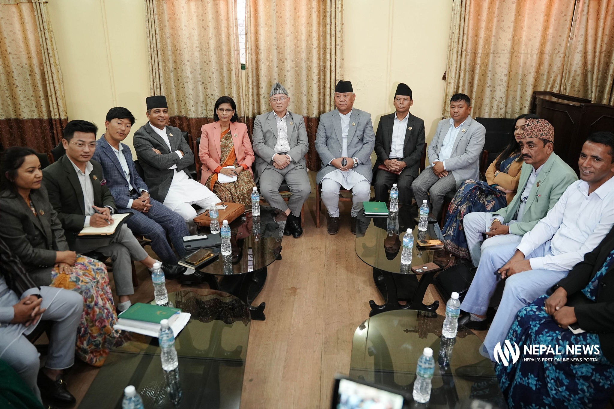 विपक्षी दलहरूको बैठक सिंहदरबारमा सुरु