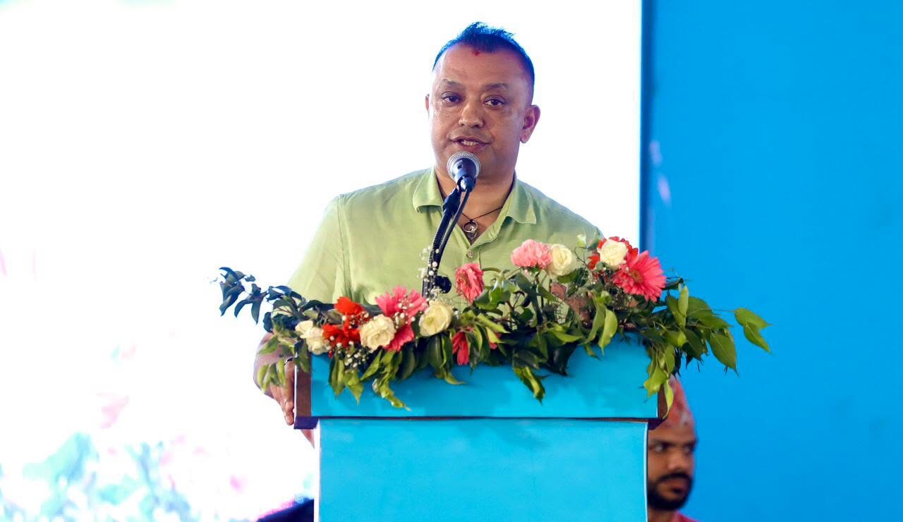 गल्तीमा प्रश्न नगरे सुशासन ल्याउन सकिँदैन : गगन थापा