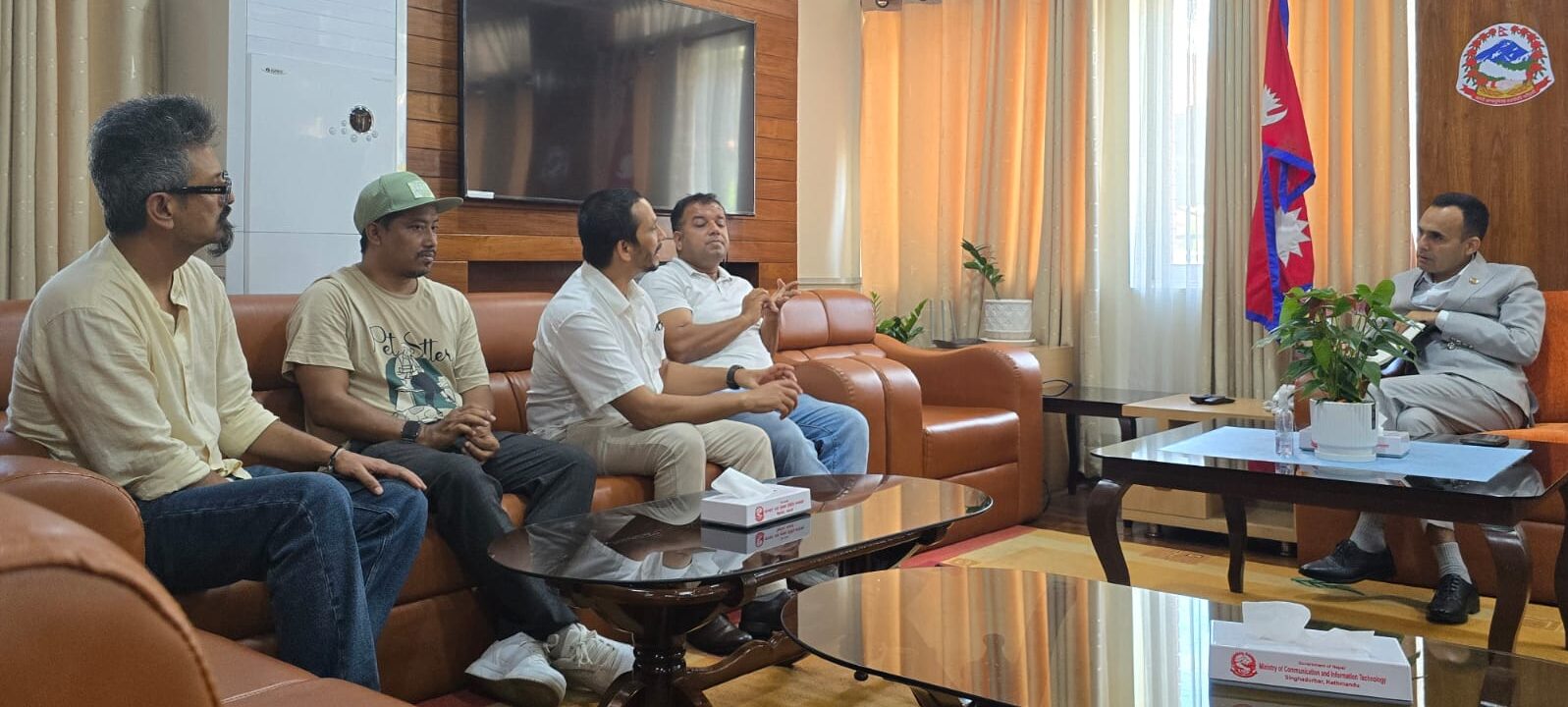 चलचित्र क्षेत्रलाई उद्योगको मान्यता दिलाउन नीतिगत पहल गर्छु : सञ्चारमन्त्री