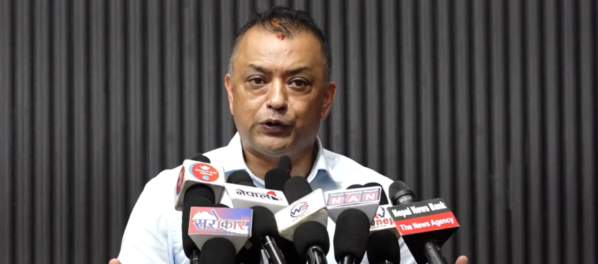 ‘सरकार आफ्नो पक्षमा कति लाइक आउँछ भन्नेमै केन्द्रित भयो’