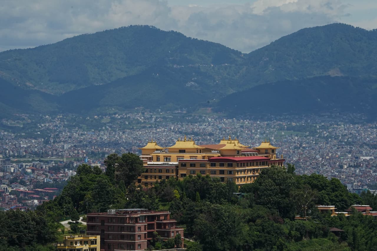 तस्बिरमा वर्षा रोकिएपछिको काठमाडौँ