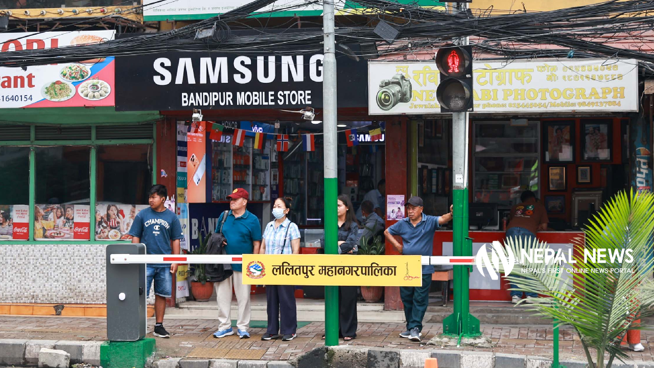 पैदलयात्रीको सुरक्षाका लागि जावलाखेलमा ‘स्मार्ट सेफ्टी ब्यारेड’ सञ्चालन (तस्बिरहरू)