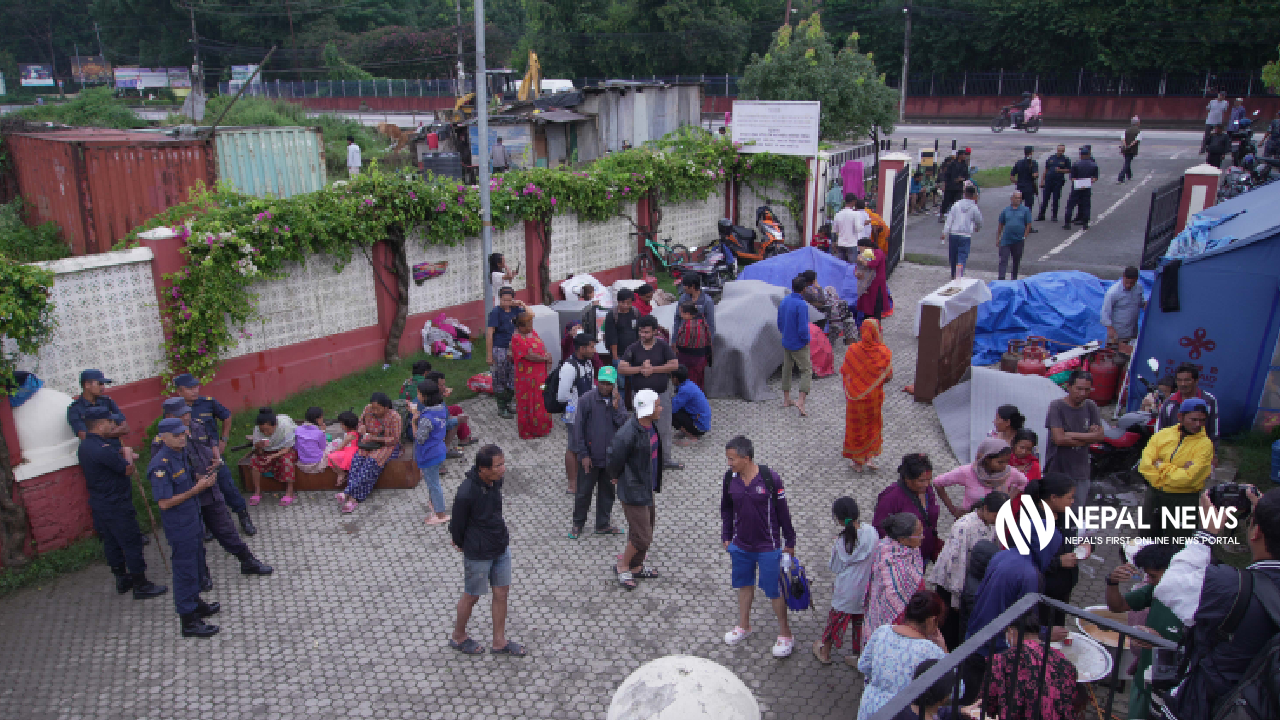 बाढीले डुबायो कीर्तिपुरको राधास्वामी होल्डिङ सेन्टर, विस्थापित सुकुम्बासी फेरि विस्थापित (तस्बिरहरु)