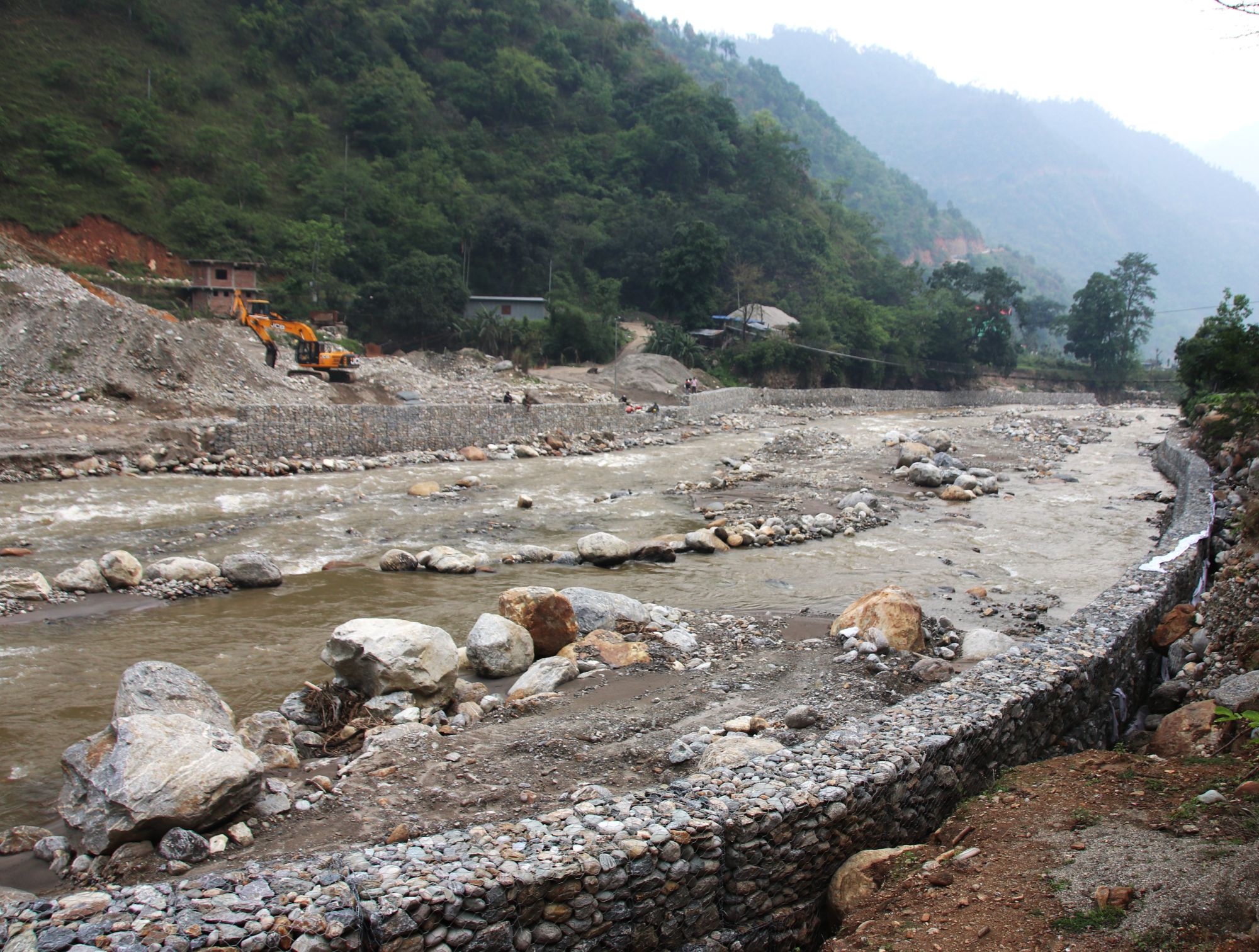पाँचथरमा बस्ती जोगाउन तीन करोड लागतमा तटबन्ध निर्माण
