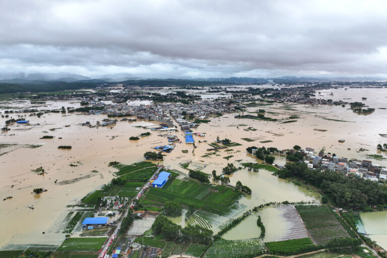 चीनमा मौसमी प्रकोपका कारण ११ जनाको मृत्यु, एक बेपत्ता