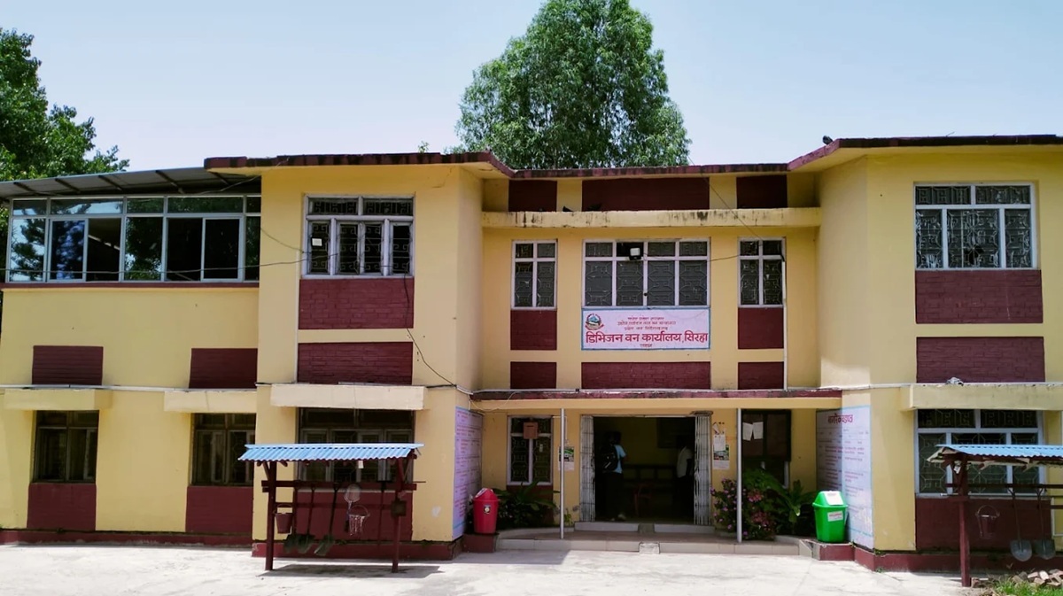 अतिक्रमित वनक्षेत्रको संरचना हटाइयो