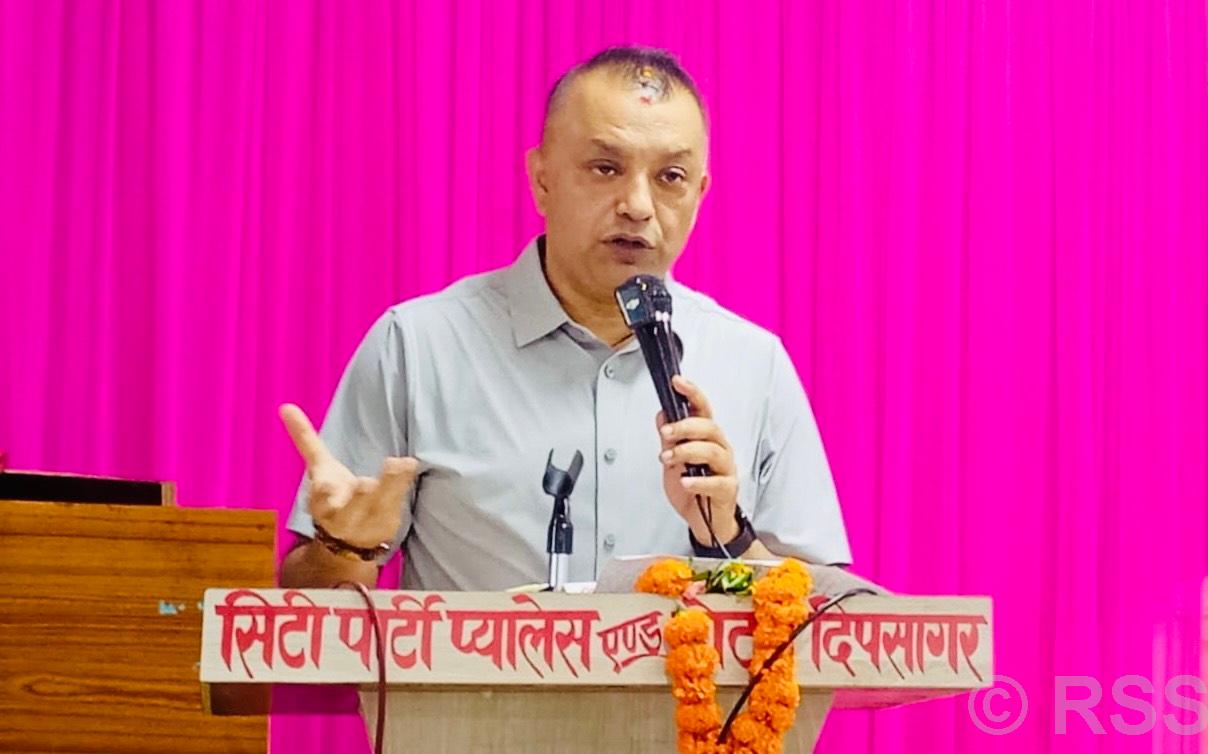 शासनलाई केन्द्रमा राखेर संविधान संशोधन गरौँ : सभापति थापा