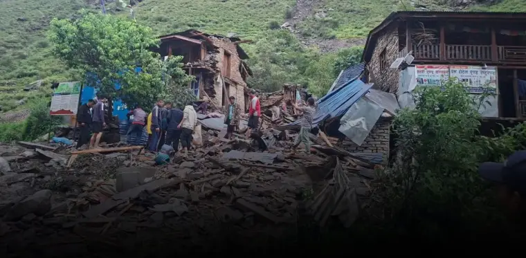 मुगुमा घरमाथि पहिरो खस्दा तीन वर्षीय बालकको मृत्यु