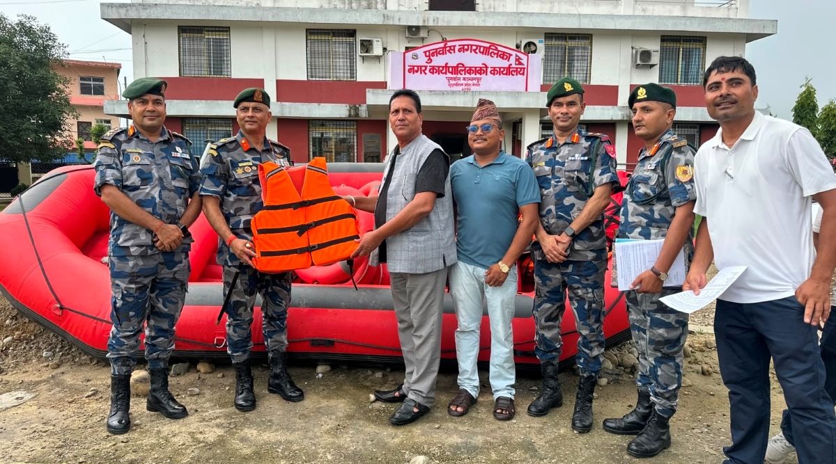 पुनर्वास नगरपालिकाद्वारा विपद् उद्धार सामग्री हस्तान्तरण