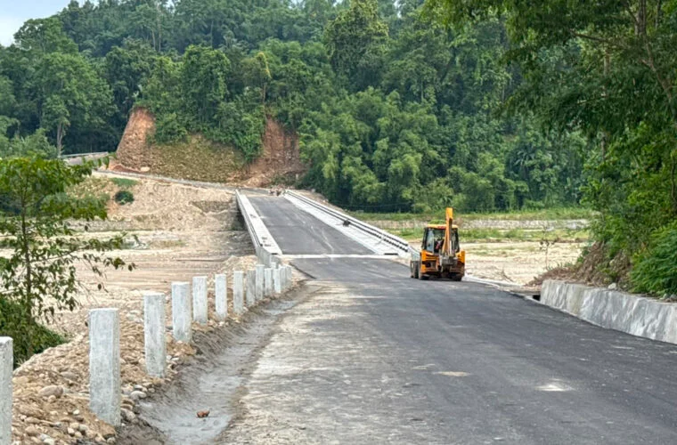 निर्धारित समयअगावै रिखुवा खोलामा पक्की पुल निर्माण